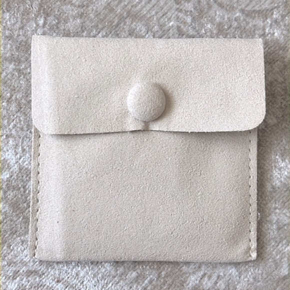 Brand New “Blessed” Gold Tone Word Necklace w/ Pouch - Picture 11 of 13